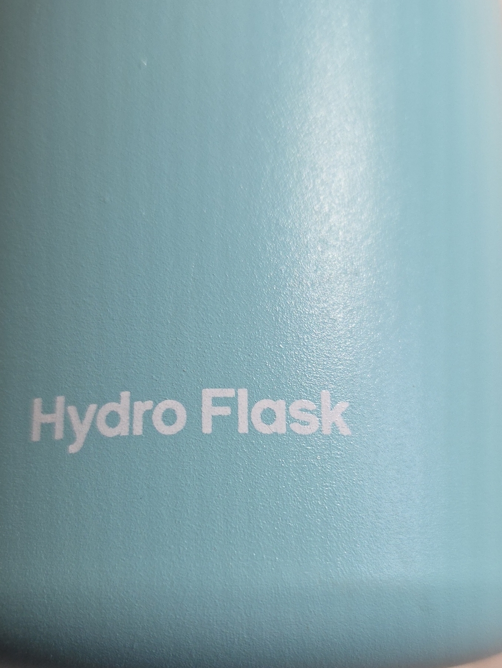 Hydroflask Wide-Mouth Vacuum Bottle with Flex Cap - 64 fl. oz. - Picture 3 of 12